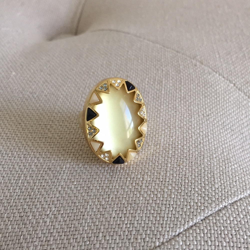 Authentic House of Harlow ring ❤️